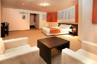 Riverside Family Hotel Jamboł Zewnętrze zdjęcie